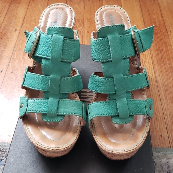 Born - Picture 2 of 4